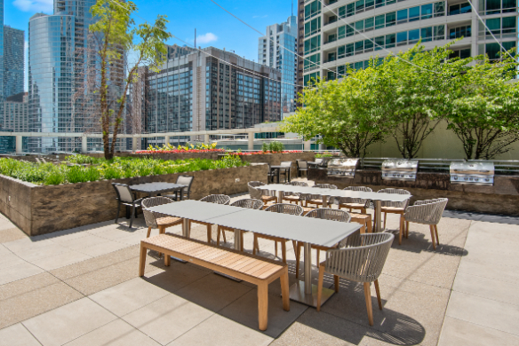 Atwater_Amenities_RooftopSeating_April2018